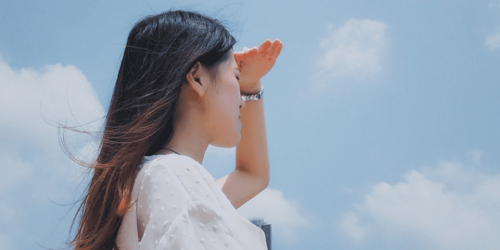 One thing you must do to sell more on LinkedIn blog header photo https://globaldotmedia.com